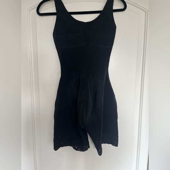 Faja Colombiana post op / BBL body shaper size medium in black - Picture 10 of 13